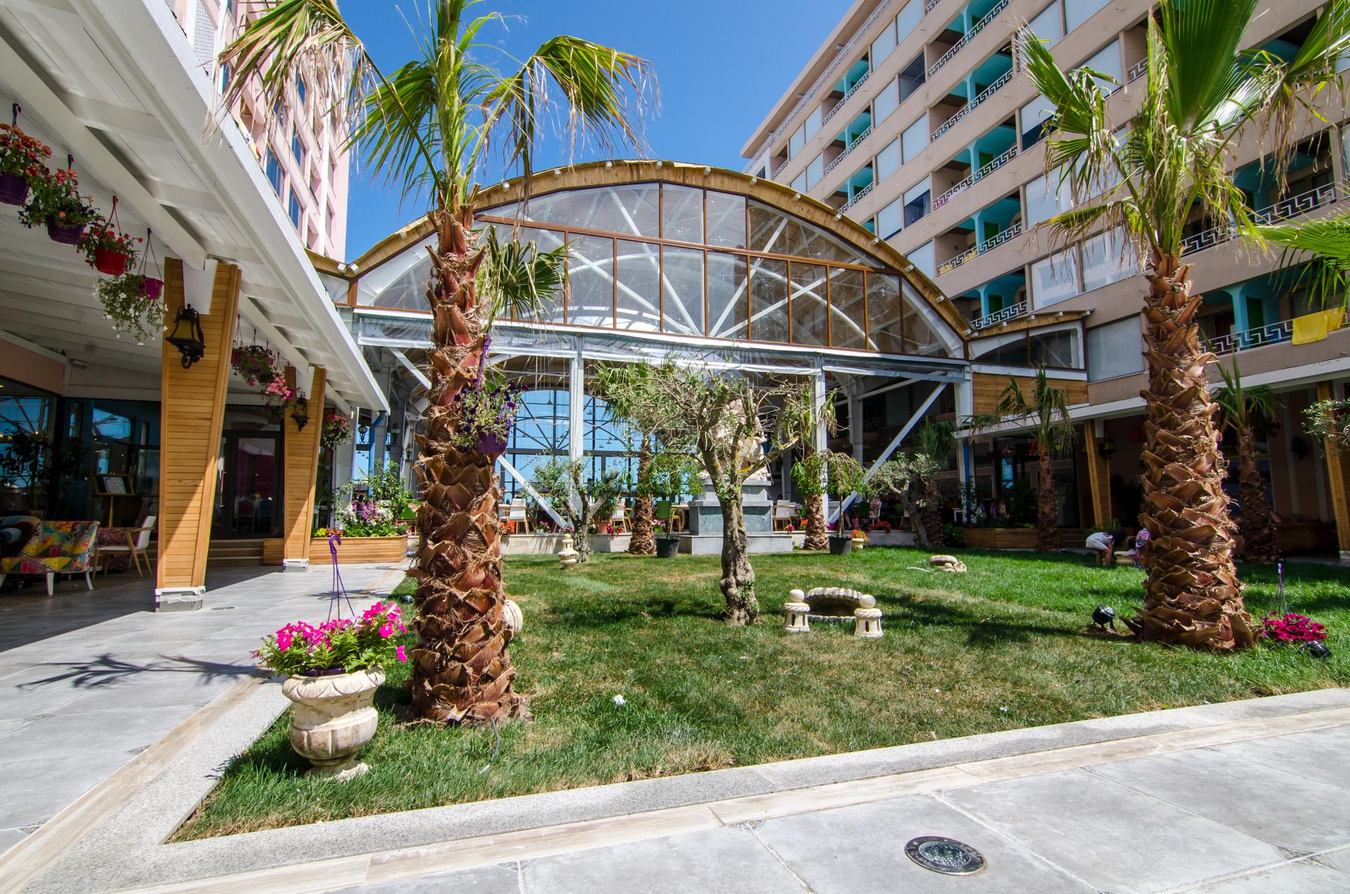 Phoenicia Royal Hotel Нэводари Экстерьер фото